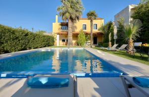 Gallery image of Castello Villa Daphnes - Private Pool & Whirlpool in Dhafnés