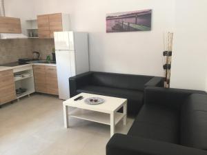 Kuchyň nebo kuchyňský kout v ubytování Sisifou Hostel + 36 fotografií
