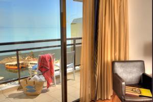Camera con balcone affacciato sull'oceano. di Leonardo Plaza Hotel Tiberias a Tiberias