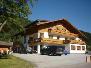 Gallery image of Pension Wiesenhof in Campo di Trens