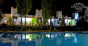 Πισίνα στο ή κοντά στο Ksar Timnay Hotel