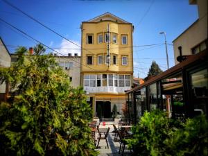 Imagem da galeria de Hotel Kika em Pristina