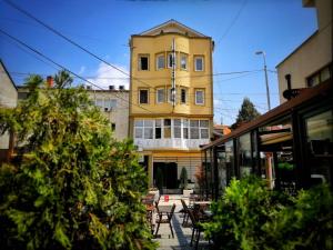 Budova, kde se hotel nachází