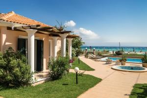 Gallery image of Aktes villas in Vasiliki