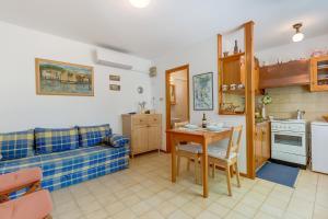 Kuchyň nebo kuchyňský kout v ubytování Apartman Pia