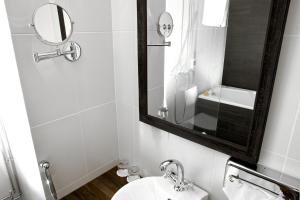 Koupelna v ubytování Boutique Hotel Yöpuu