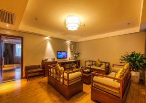โทรทัศน์และ/หรือระบบความบันเทิงของ Fliport Garden Hotel Wuyishan