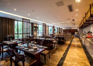 Restaurace v ubytování Fliport Garden Hotel Wuyishan