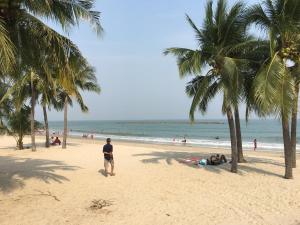 Pantai di atau dekat dengan rumah tamu ini