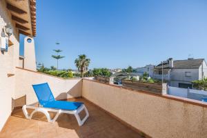 A balcony or terrace at Casa Neus Barà