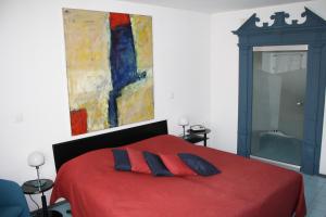 Postel nebo postele na pokoji v ubytování Hotel Hofgarten Luzern