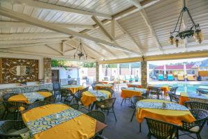Restoran atau tempat makan lain di Skiathos Island Suites