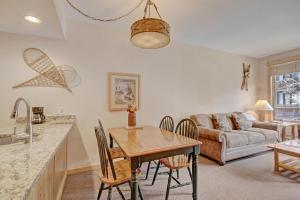 Gallery image of Tx212 Taylors Crossing Condo in Copper Mountain