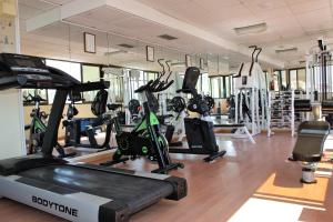 Fitness centrum a/nebo fitness zařízení v ubytování Hotel Avenida