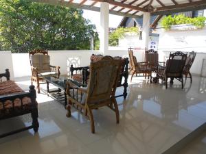 Posezení v ubytování Shanith Guesthouse Negombo