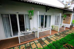 Zan HomeStay外面的花园
