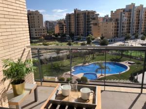 Bazén v ubytovaní New apartment in San Juan Playa, Alicante PAU5 alebo v jeho blízkosti