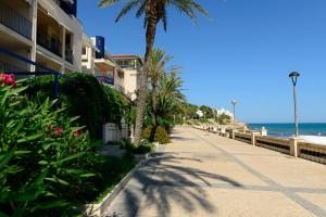 Foto da galeria de Sitges Aiguadolç playa em Sitges