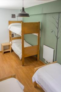 Postel nebo postele na pokoji v ubytování Circus Hostel