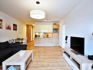 Et tv og/eller underholdning på Apartment B1 by Interhome