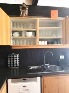 Kuchyň nebo kuchyňský kout v ubytování Haukaberg House
