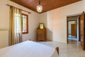 A bed or beds in a room at Femina