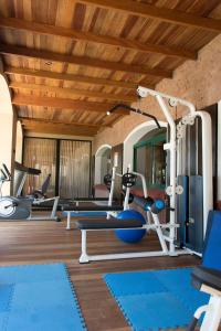 Fitness center at/o fitness facilities sa Hotel Parque Oceánico