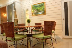 Posezení v ubytování Baan Khao Noi Pool Villa