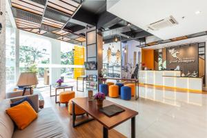 Area soggiorno di Great Diponegoro Hotel Surabaya