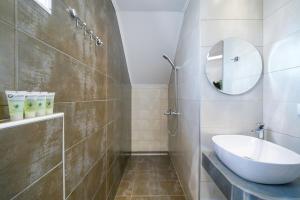 Koupelna v ubytování Eridon Suites