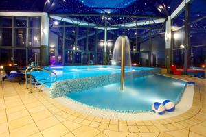 Bazén v ubytování Spa & Wellness Hotel Diament Ustroń nebo v jeho okolí