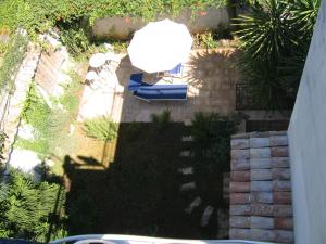 A garden outside Appartamento Vivaldi