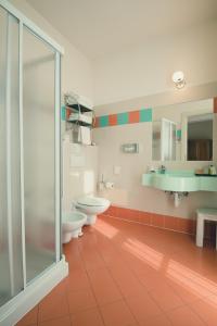 Koupelna v ubytování Hotel Antica Stallera + 37 fotografií