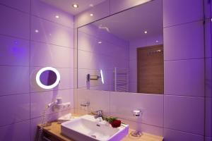 Łazienka w obiekcie Hotel Sonnleiten