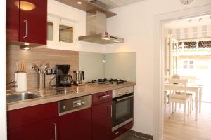 Kuchyň nebo kuchyňský kout v ubytování Ferienhaus Witte Huuske