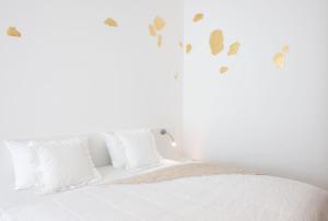 Postel nebo postele na pokoji v ubytování Boutique Hotel Imperialart