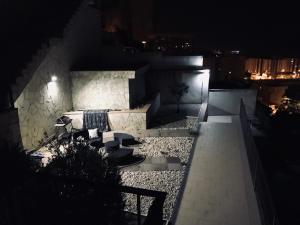 Balkon lub taras w obiekcie Rooms in Seafront Villa
