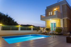 Bazén v ubytování Geas House Thalassa nebo v jeho okolí
