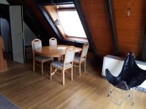 Ein Sitzbereich in der Unterkunft Feriendorf Freilingen 151 A