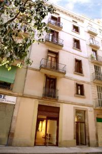 バルセロナにあるMH アパートメント リセオのギャラリーの写真