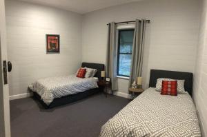 A bed or beds in a room at Bobby's Country Rental