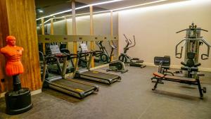 Fitness centrum a/nebo fitness zařízení v ubytování Extenso Hotel