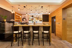 Lounge nebo bar v ubytování Rokava