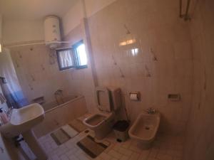 Ένα μπάνιο στο Dia's Home +9 φωτογραφίες