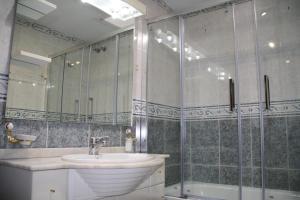 Ένα μπάνιο στο Casa Saki +40 φωτογραφίες