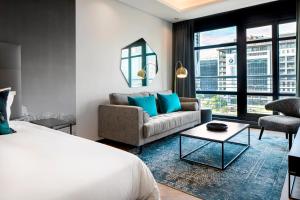 Posezení v ubytování The Onyx Apartment Hotel by NEWMARK