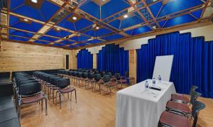Konferenční prostory v ubytování Bravia Hotel Manali Inn