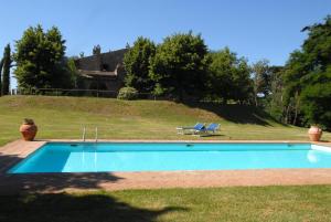 The swimming pool at or close to La Spinetta