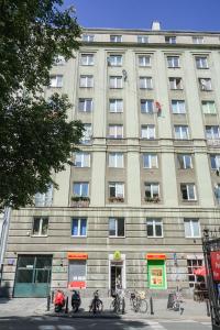Budynek, w którym mieści się apartament