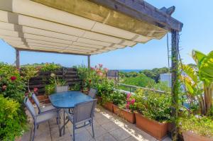 A balcony or terrace at Boadella ATICO - SEAVIEW PENTHOUSE